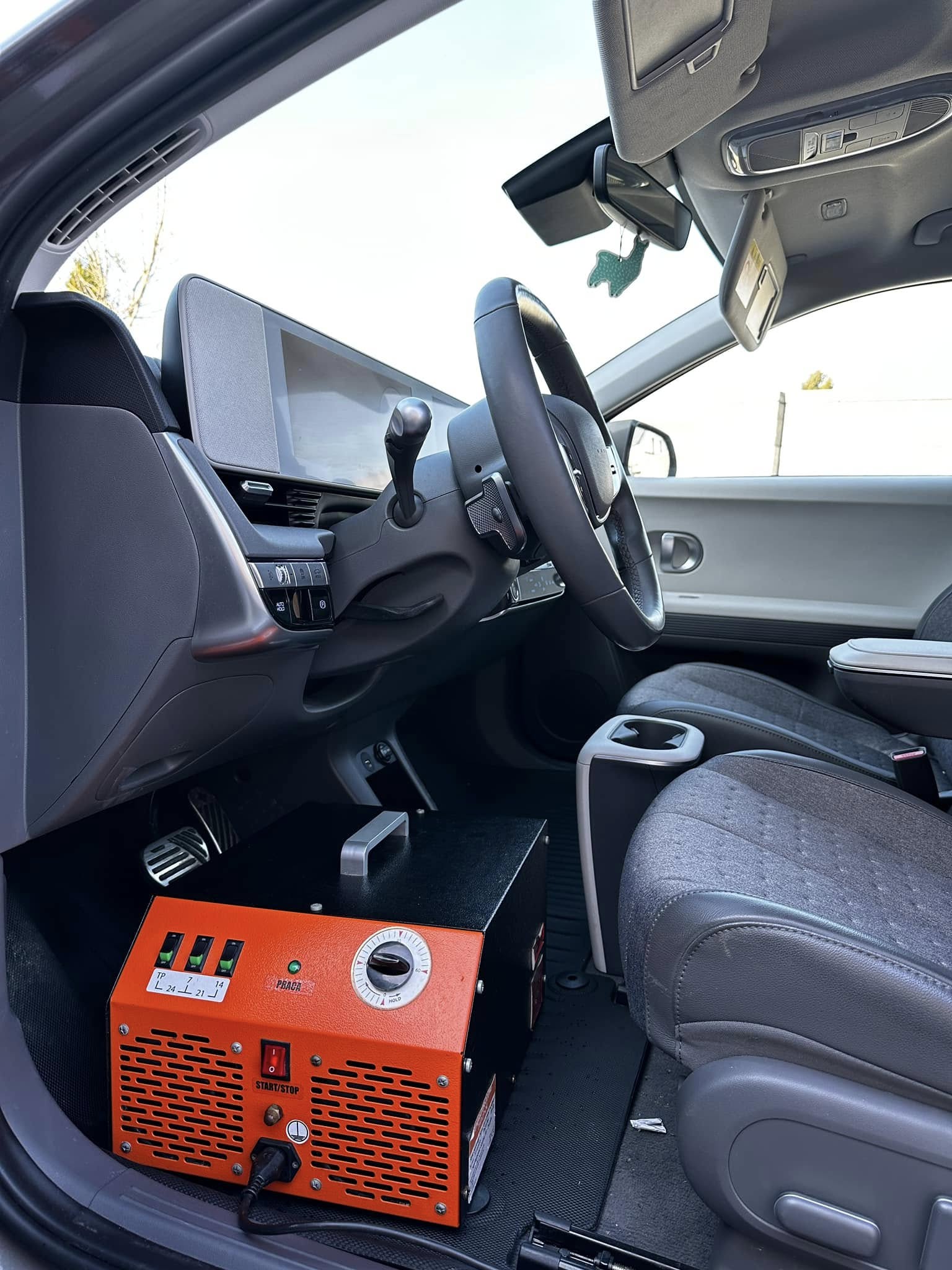 Odgrzybianie klimatyzacji ozonowanie auta Kraków